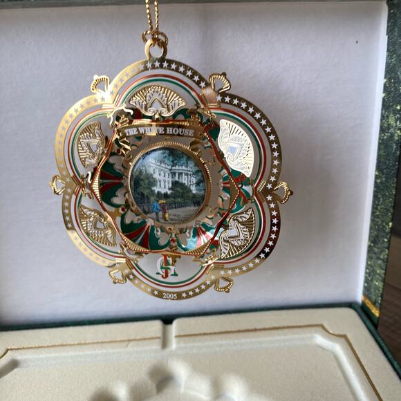 2005 White House Historical Association Christmas Tree Ornament - Picture 7 of 7
